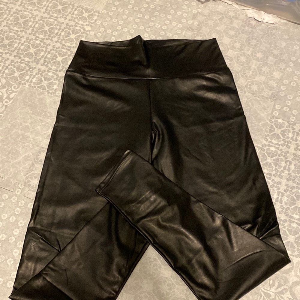 Faux Leather stretchy leggings